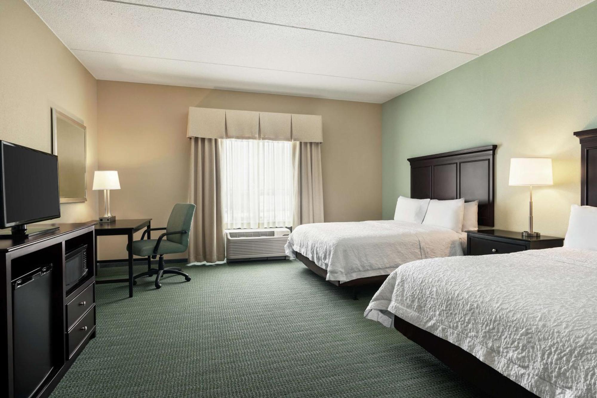Queen Room Two Queen Beds Mobility Hearing Access or Non-Smoking,1276061401:JPEG